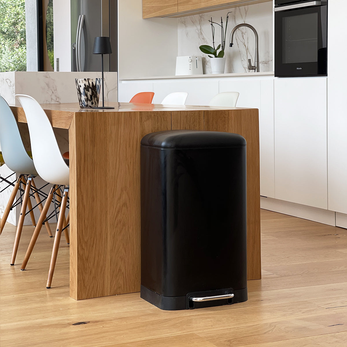 40l pedal bin Kitchen pedal bin 40L Design GREENWICH Matt Black in stainless steel with domed lid bucket
